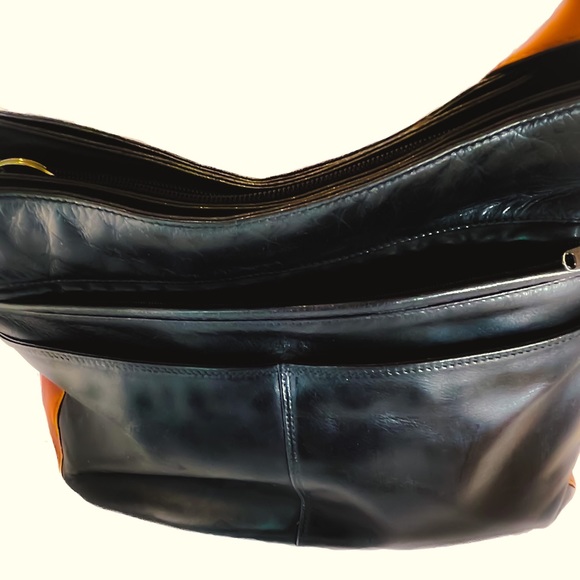 Versatile Leather David Alexander Crossbody Bag - Picture 2 of 5